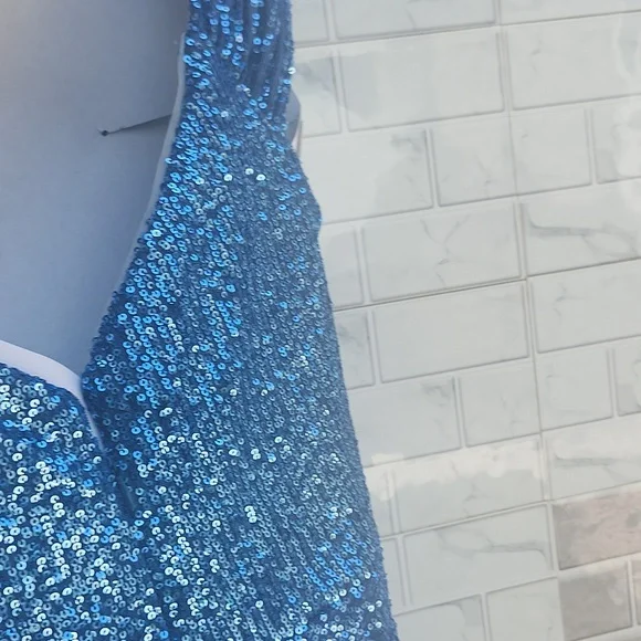 Sparkling Blue Sequin Dress. Size XL. Fits 6-10..ideal 8